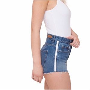 Garage • Festival Highrise Jean Shorts sz 5